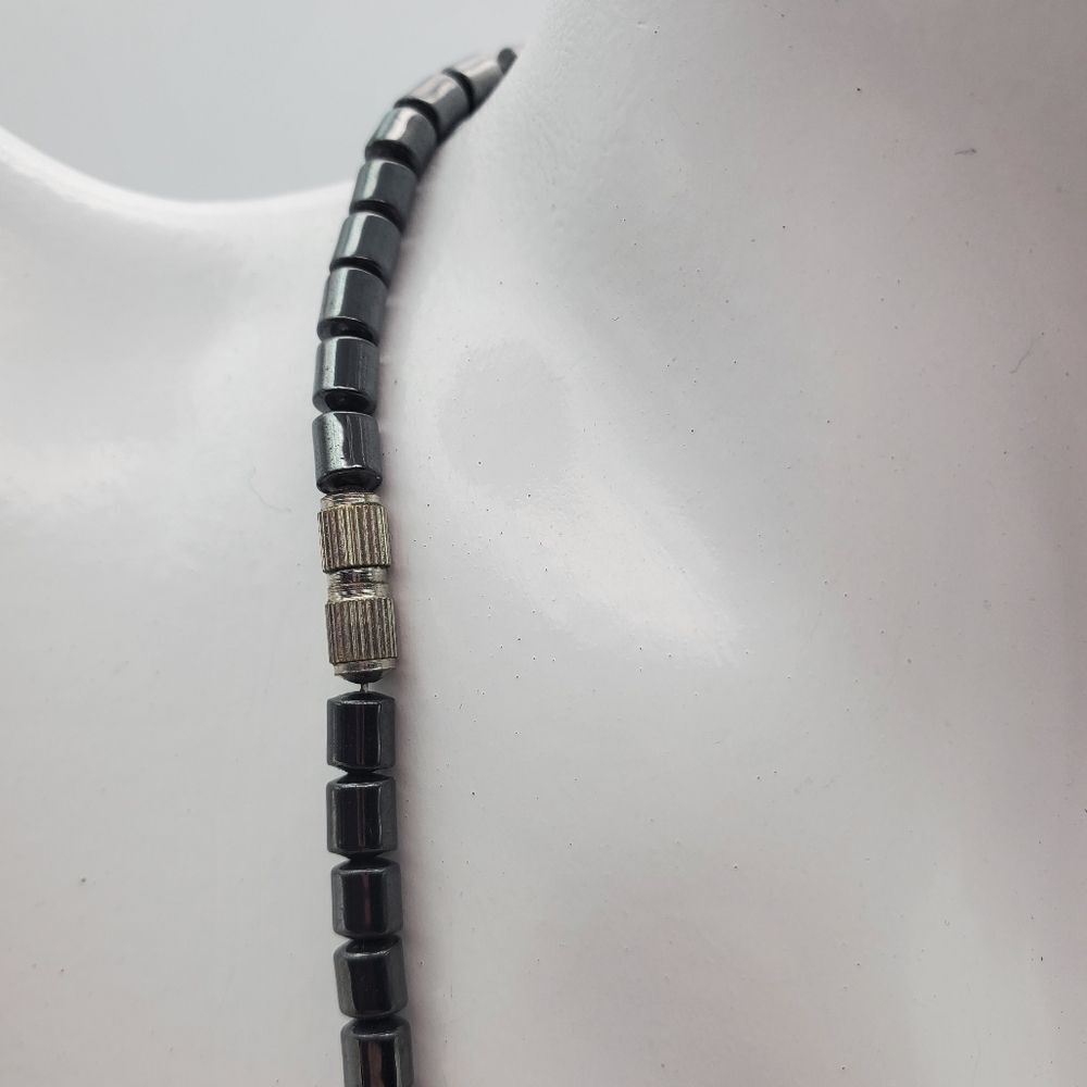 Hematite metallic brutalist shard necklace healing properties. N1412 - Picture 3 of 4